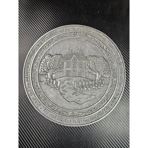 Vintage Friendship Plates Shelf Laying Plaque Freeport 9.5 inches